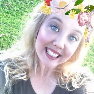 Meet your Posher, Holly